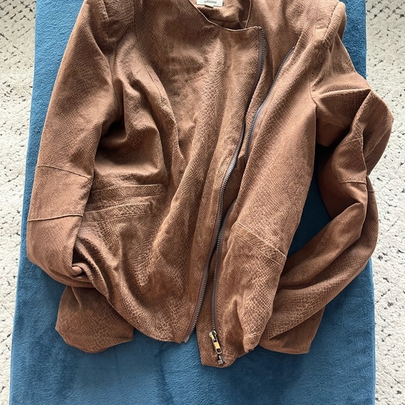 Hot & Delicious Snakeskin-Patterned Brown Jacket - Picture 1 of 9